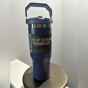 BNWT Stanley 30oz Ice Flow Flip Straw Tumbler